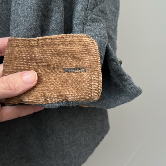 Legendary Whitetails Buck Camp Flannel Gray Shirt Men's Size MD - Picture 5 of 7